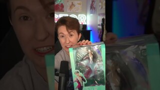 YURI ON UNBOXING - $200 VIKTOR FIGURINE