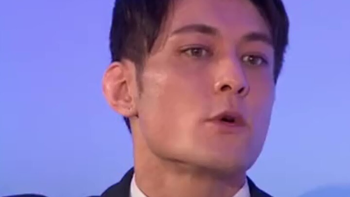 The young man explains "Chinese people's patriotism":