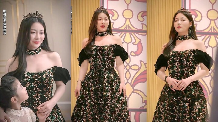 Girl wore a black diamond dress to speak on behalf of the CEO at the party and wowed everyone