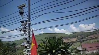 Cảnh bà hàng xóm nhìn bạn 👍