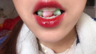 เคี้ยวแบบไม่กลืน และลืมใส่ไมโครโฟน