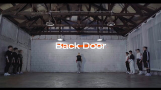 Praktik Tari | Stray Kids - Back Door