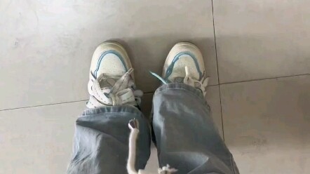 เพื่อนร่วมห้องของฉันที่ยังไม่กลับบ้าน