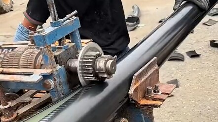 Ông cụ cười thật vui vẻ