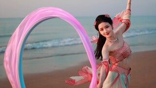 “我本就是先生画里的那尾锦鲤”  上岸蹁跹舞纱球