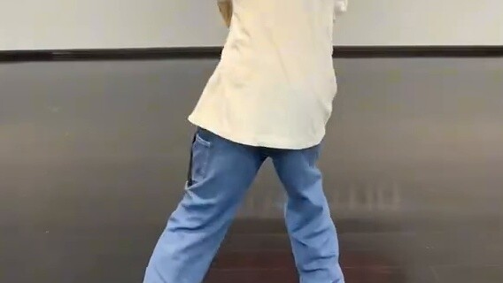 How to spin in hip-hop to look good? / Feifei Classroom