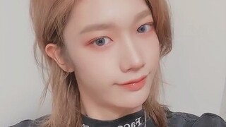 Sun Yinghao melakukan eksplorasi, menari ulang lagu kill this love, bahkan dalam siaran langsung den