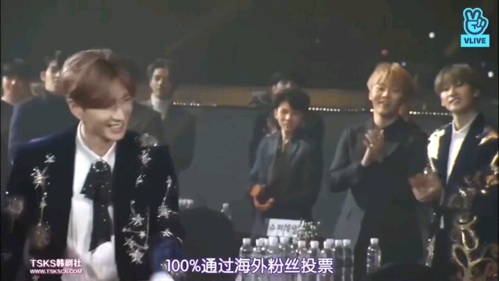 【ลีทแทนเอ็กโซ ชายนี่ขึ้นรับรางวัล】ศิลปะการใช้ภาษาของลีทเปิดให้ชมแล้ว