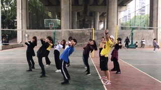 رقصة كيبوب عشوائية لأول مرة في جامعة تشانغشا للشؤون المدنية! تعالوا بسرعة وشاهدوا الأخوة والأخوات ير