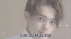 许凯去新浪打工当码字员,看到他打字的速度,网友:手开过光吧!