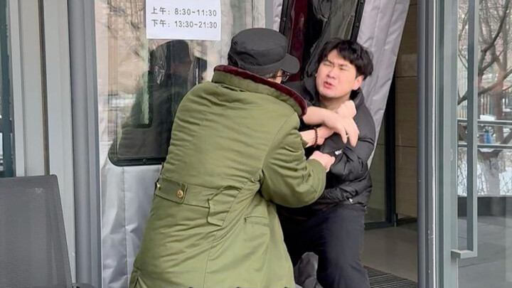 Beberapa universitas jadi seperti SMA...