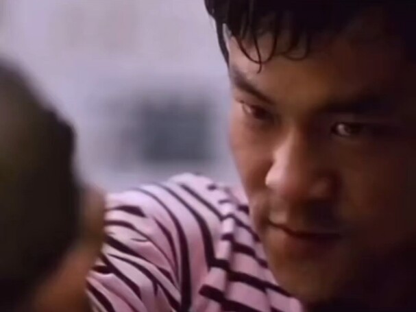 ฉันถามคุณหนึ่งคำถามได้ไหม?