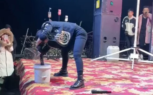 I don’t get it, but I’m totally blown away.