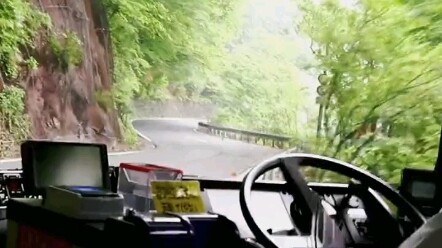 إله السباقات في جبل تشيو مينغ، من يجرؤ فليتحدّني!