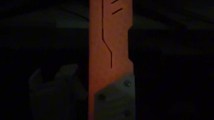 วัสดุหินอ่อน + เรืองแสงในที่มืด ได้กลิ่นอายไซเบอร์พังก์แล้ว