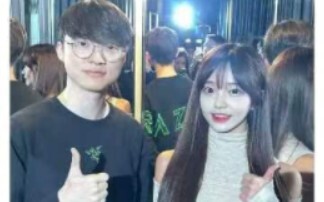 ชาวแอนตี้ถกเถียงเรื่องเฟเกอร์ถ่ายรูปกับสาวสวย เฟเกอร์ควรหาแฟนได้แล้ว