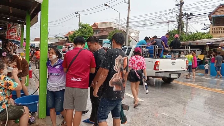 [Happy Songkran Day]