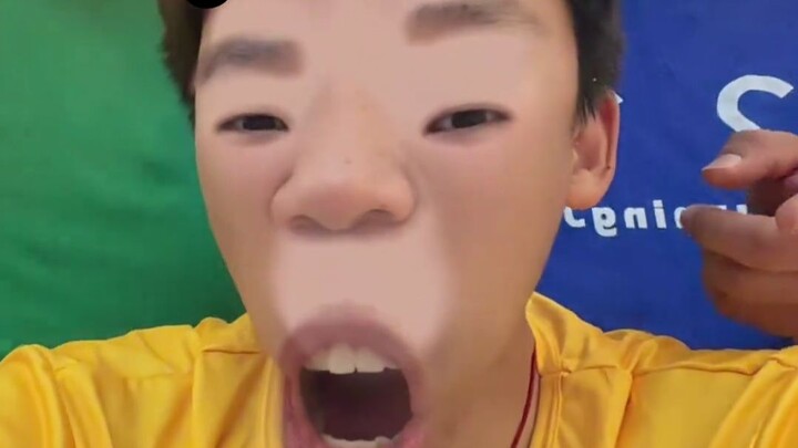 How does this hilarious face-matching game manage to create such bizarre and grotesque faces every t