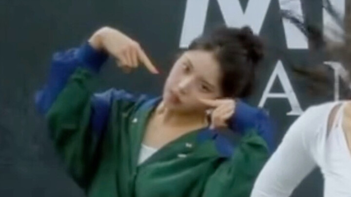 【NMIXX จีอู】สตูดิโอฝึกซ้อมเพลง Tic Tic – คลิปถ่ายสดเดี่ยวของจีอู