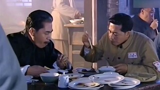 Tuan Bai Qi membawa cucunya ke warung pinggir jalan dan makan 15 piring babat goreng Beijing