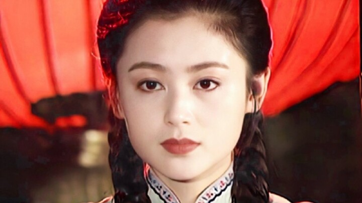 Inilah kecantikan Cina yang lembut dan elegan. Beberapa orang bisa tetap sangat cantik bahkan dengan
