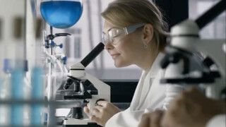 专业的人不喜欢外行人碰自己的工具