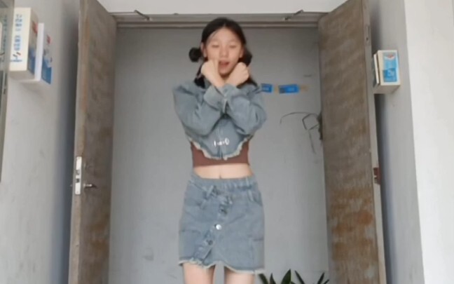 14-year-old quickly flips through illusion in 10 minutes