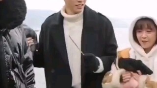 点击查看唱跳全能ACE龚俊跳舞