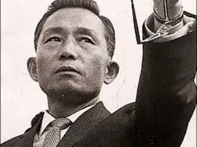 我是全斗焕你记住，打的人名字叫换