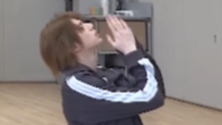 รองเท้าเปิดส้นยังไม่ยอมปลดระวาง | ห้องฝึกซ้อมของผู้สนับสนุน Deja Vu โฟกัส!