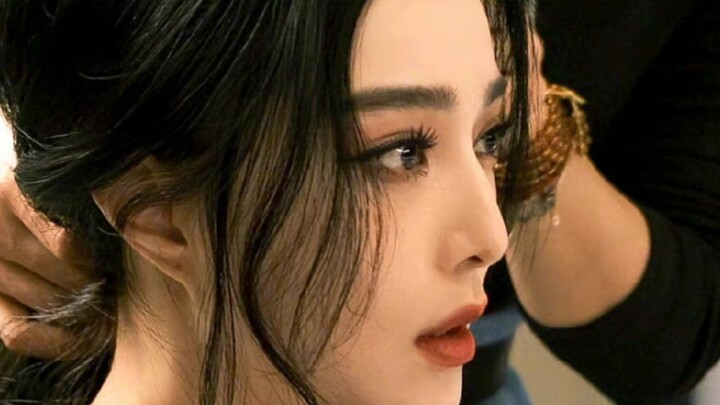 Who could possibly compare to her? She’s truly the ultimate in beauty!