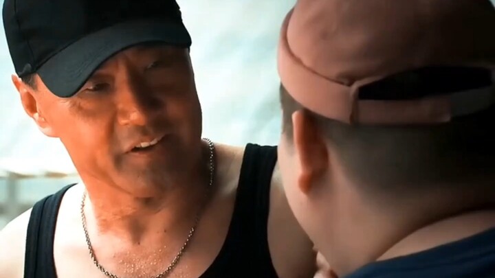 Terlihat bodoh di permukaan, siapa sangka ternyata dia jago bikin bom!