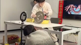 Đồng nghiệp giải thích thế nào đây🥴