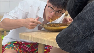 How to Pick Up Girls in the University Cafeteria