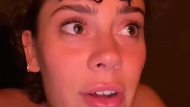 Hôn nhau thực ra cũng chia phe phái ư? Rốt cuộc thì ai lại thích hôn môi trên chứ!!