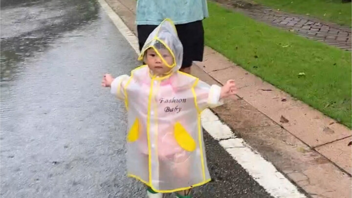 Masa kecil yang terbaik adalah membiarkan anak mengekspresikan sifat alaminya—tidak ditahan, tidak d