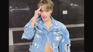 ชุดเปิดสะดือ! คลิปเต้น "ซุนหงอคง" ของ มูน จุนฮุย แห่งวง SEVENTEEN เผยแพร่แล้ว!