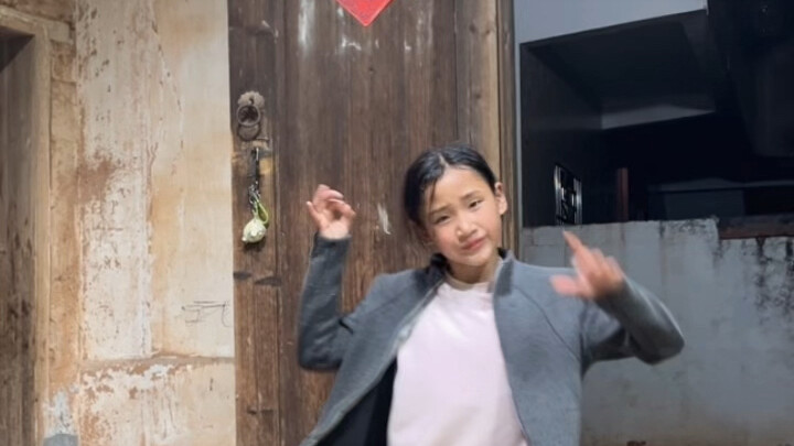 Đến nộp bài rồi đây! Dù mệt mỏi vô cùng, nhưng mỗi khi nghĩ đến lúc mẹ đau đớn, em lại thấy tràn đầy