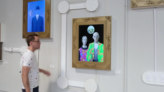 熊孩子去艺术展，手贱怎么办？