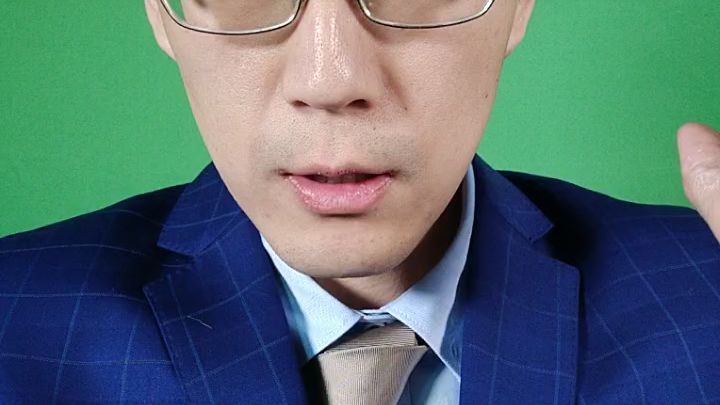 Some people can't tell which one is the real one.