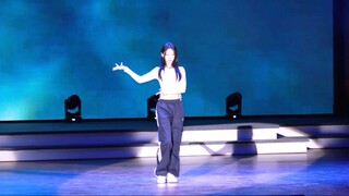 ฉันเต้น AIR บนเวทีวิทยาลัย!