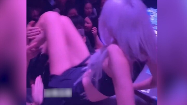 这一笑...十年功德又没了！！！