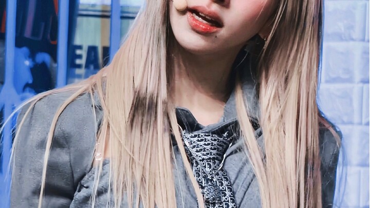 158.9 But from the miner’s neck down, it’s all legs ^^