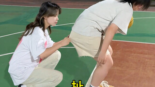 《卡……卡缝了》