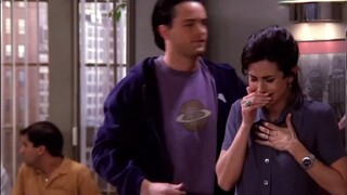 Monica & Chandler had a sweet vibe in the first season