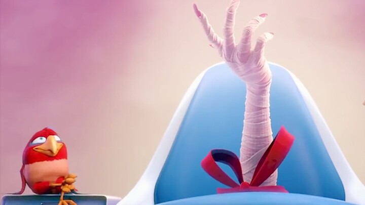 The Egyptian queen’s arm was revived by an electric shock, and after getting a manicure, it instantl