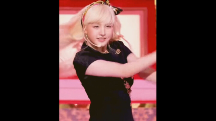 ลิซ ถ่ายสด อีเลฟเว่น หมุนตัว