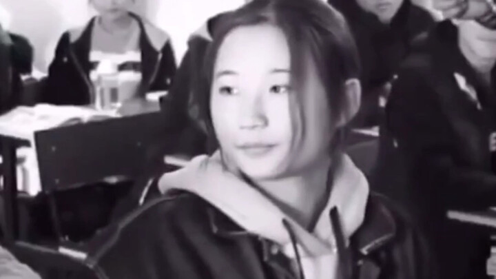 Bạn cùng bàn: Tao nhớ mặt mày rồi…