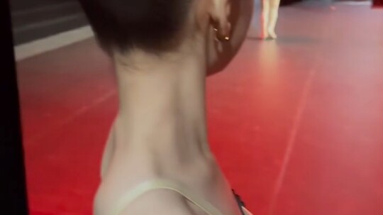 好长的胳膊