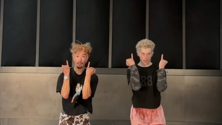 KATSEYE choreographers Grant and Sohey demonstrate a PINKY UP dance tutorial.